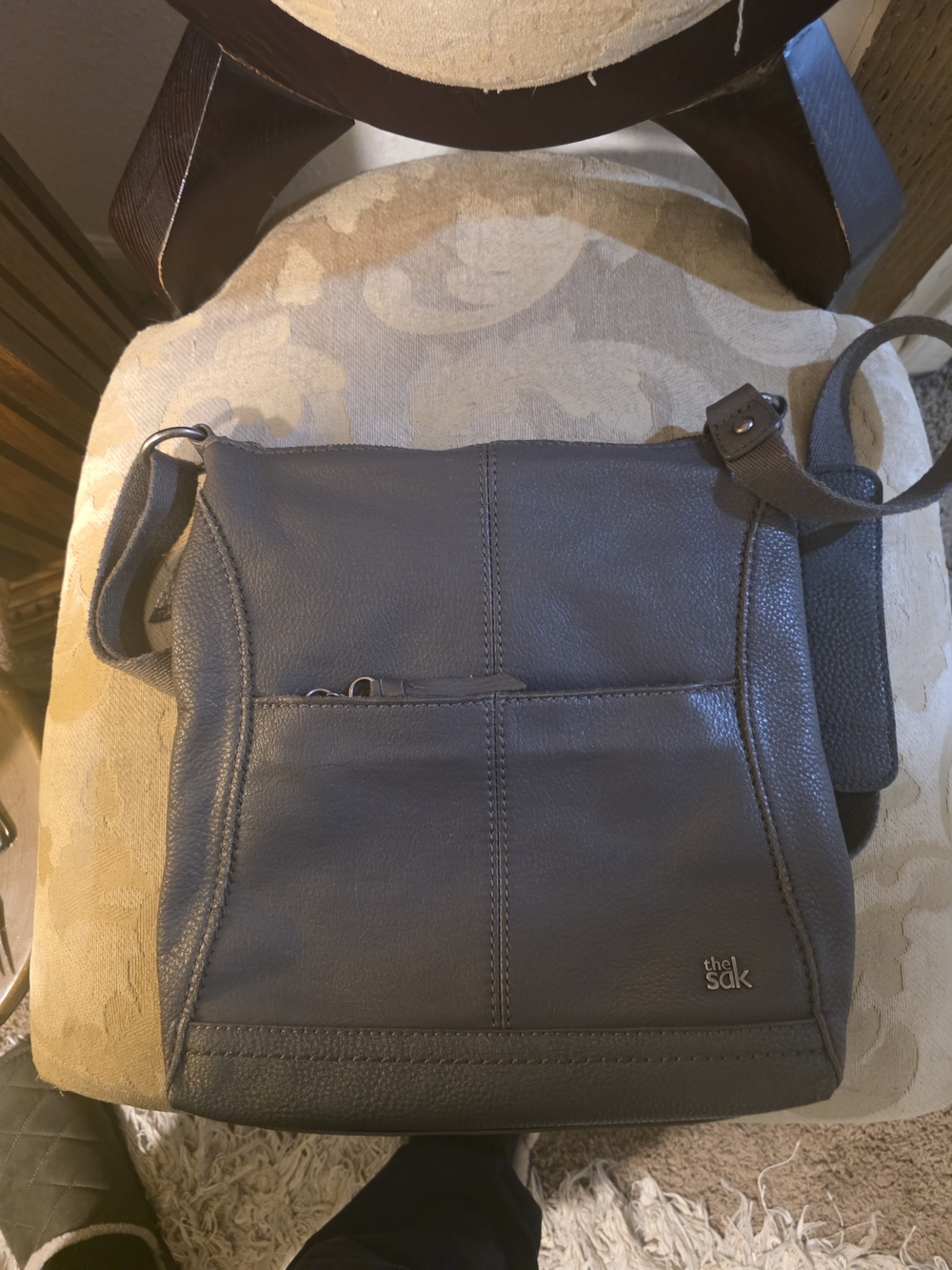 The Sak Men’s Leather Messenger Bag in Gray